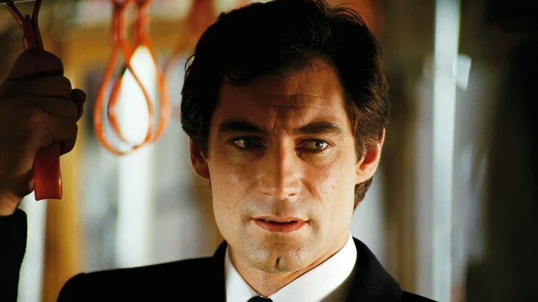 James Bond: Yaşayan Gün Işıkları sahne 5